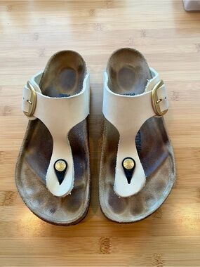 Birkenstock Big Buckle Gizeh Sandals